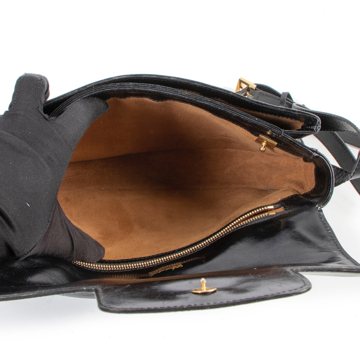 Shop safe online at Labellov in Antwerp this 100% authentic second hand Delvaux Black Leather Crossbody