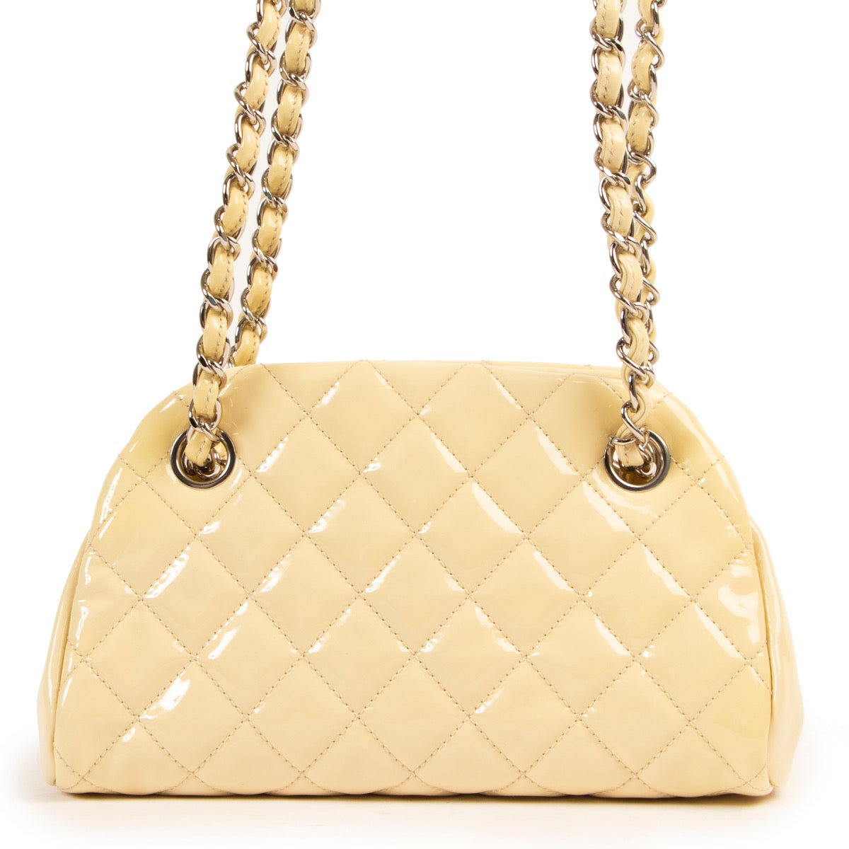 Sac à bandoulière Petite Shopping Chanel en cuir verni crème