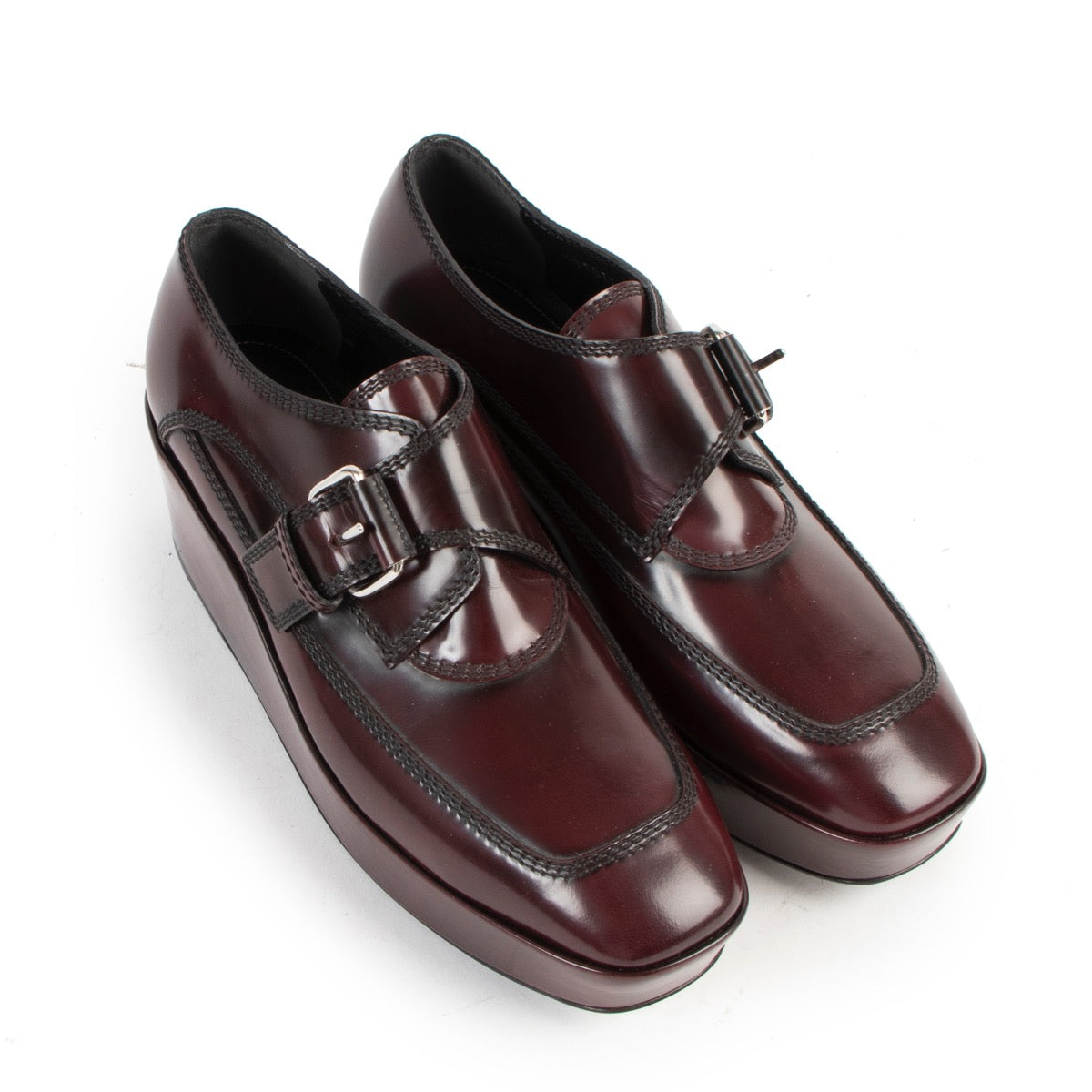 Shop now for your pre-loved, 100% authenticBalenciaga Autumn/Winter 2015 Burgundy Platform Flats - Size 38, at Labellov.