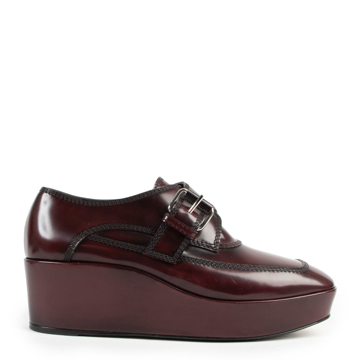 Shop now for your pre-loved, 100% authenticBalenciaga Autumn/Winter 2015 Burgundy Platform Flats - Size 38, at Labellov.