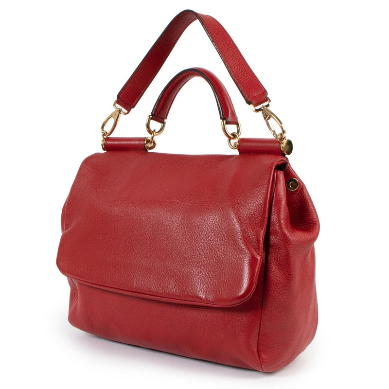 Shop safe online at Labellov in Antwerp this 100% authentic second hand Dolce & Gabbana Red Sicily Shoulder Bag