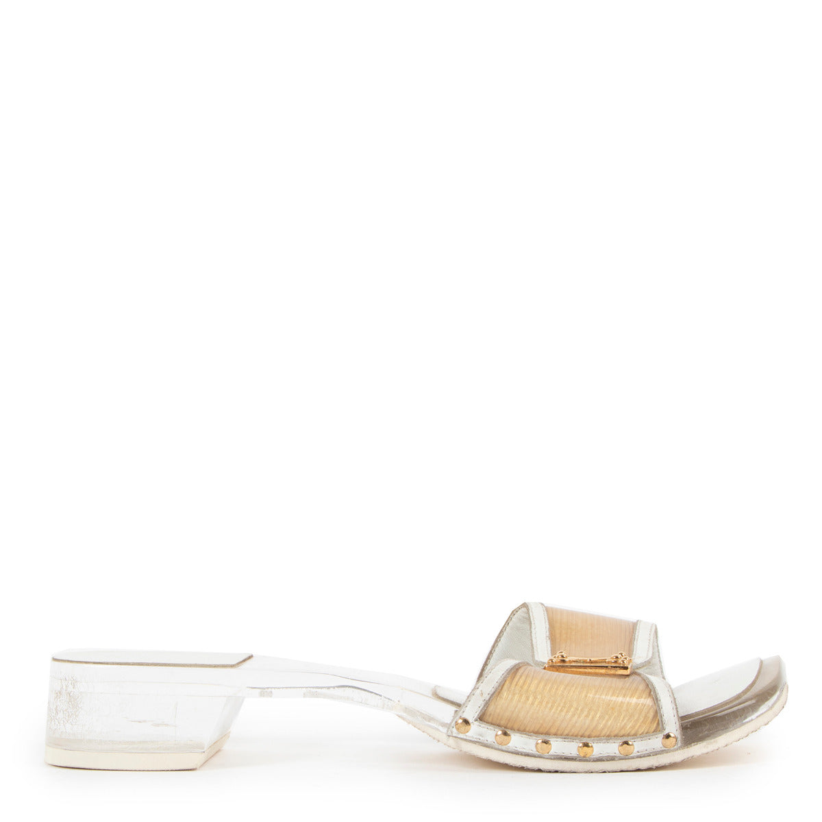 Louis Vuitton White Transparant Acrylic Trim Buckle Sandals for the best price at Labellov secondhand luxury in Antwerp. We buy and sell your authentic designer bags for the best price in Antwerp.
