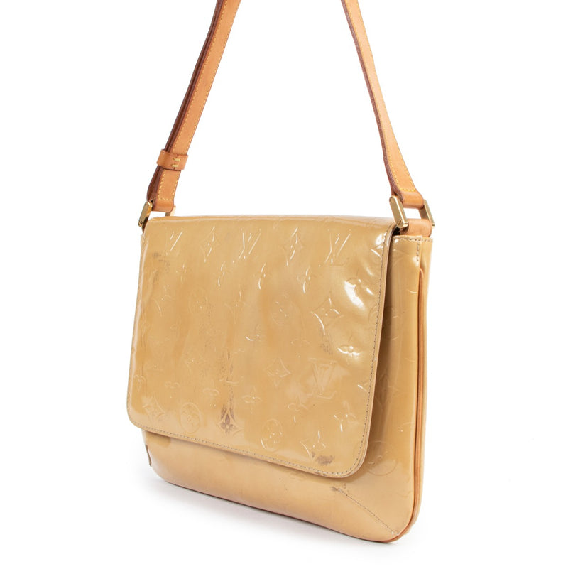 Buy an authentic second hand Louis Vuitton Beige Monogram Vernis Thompson Street Crossbody Bag in good condition at Labellov