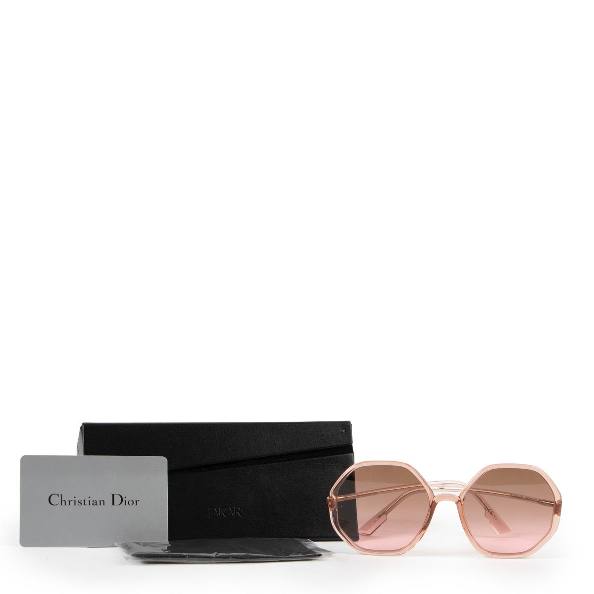 Shop safe online at Labellov in Antwerp this 100% authentic second hand Christian Dior Pink So Stellaire 05 Sunglasses