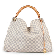 100% authentic pieces. Labellov ensures safe buying.