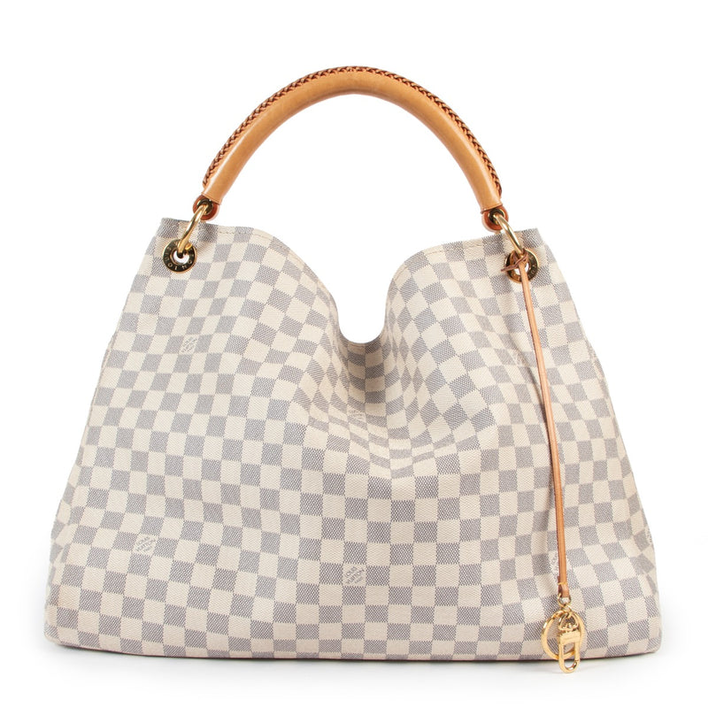 100% authentic pieces. Labellov ensures safe buying.