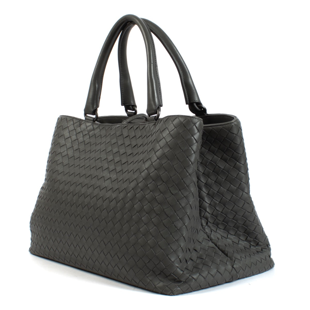 Shop safe online at Labellov in Antwerp and Knokke this 100% authentic second hand Bottega Veneta Grey Intrecciato Top Handle Bag