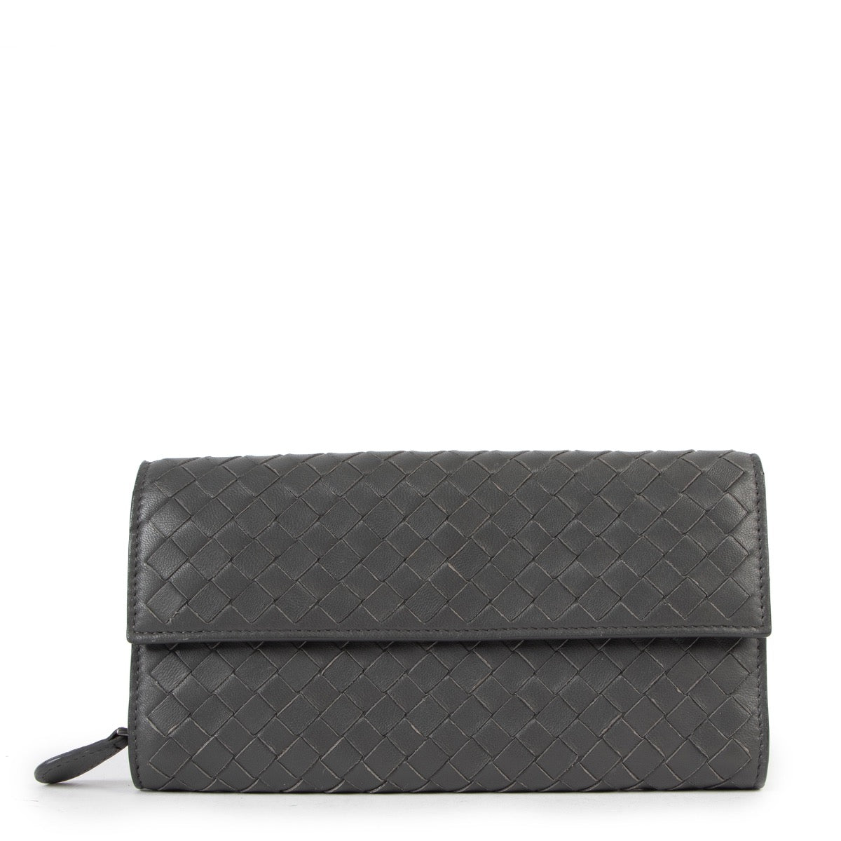 Buy online an authentic second hand Bottega Veneta Grey Intrecciato Long Wallet in very good condition at Labellov in Antwerp.