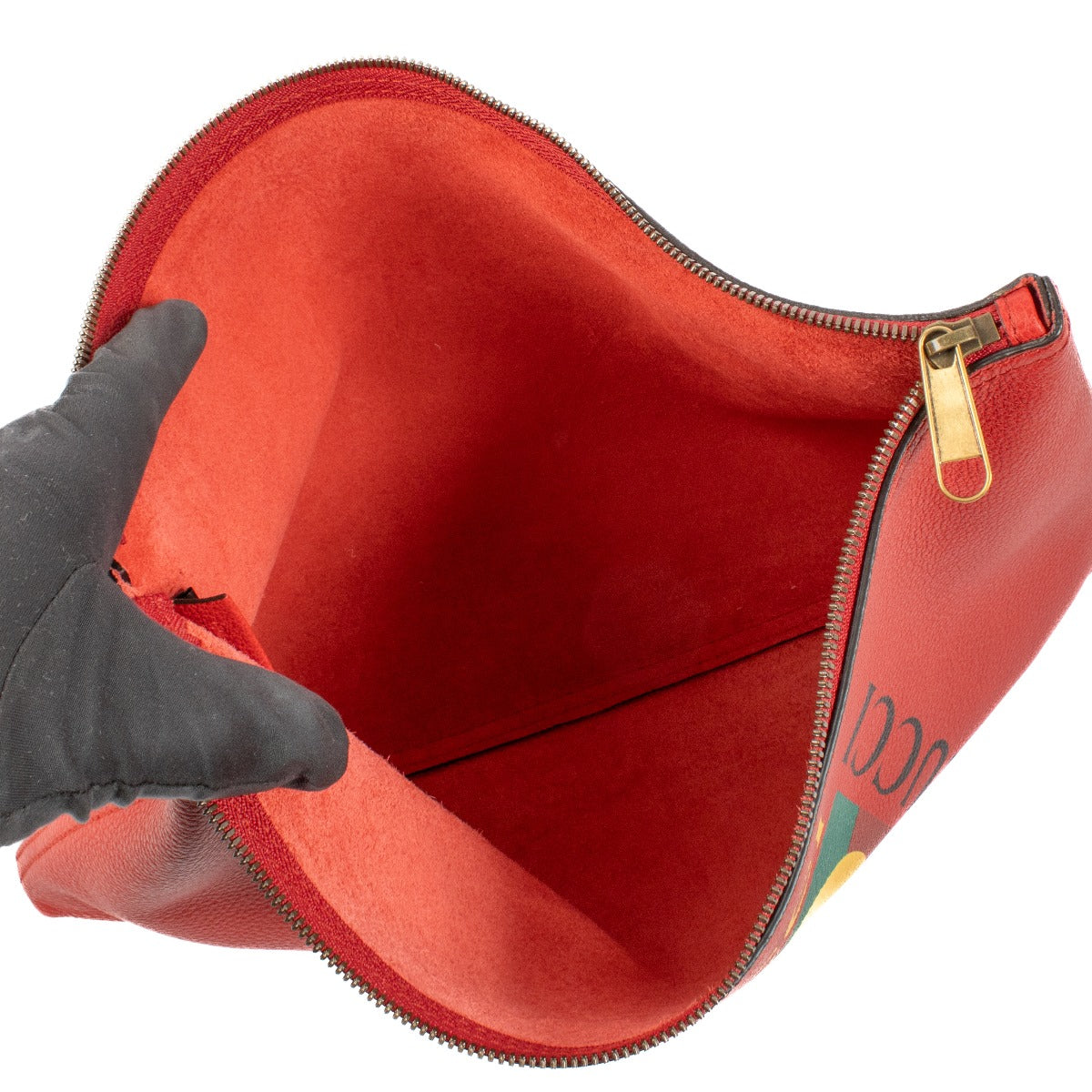 shop 100% authentic second hand Gucci Red Logo Portfolio Sleeve on Labellov.com