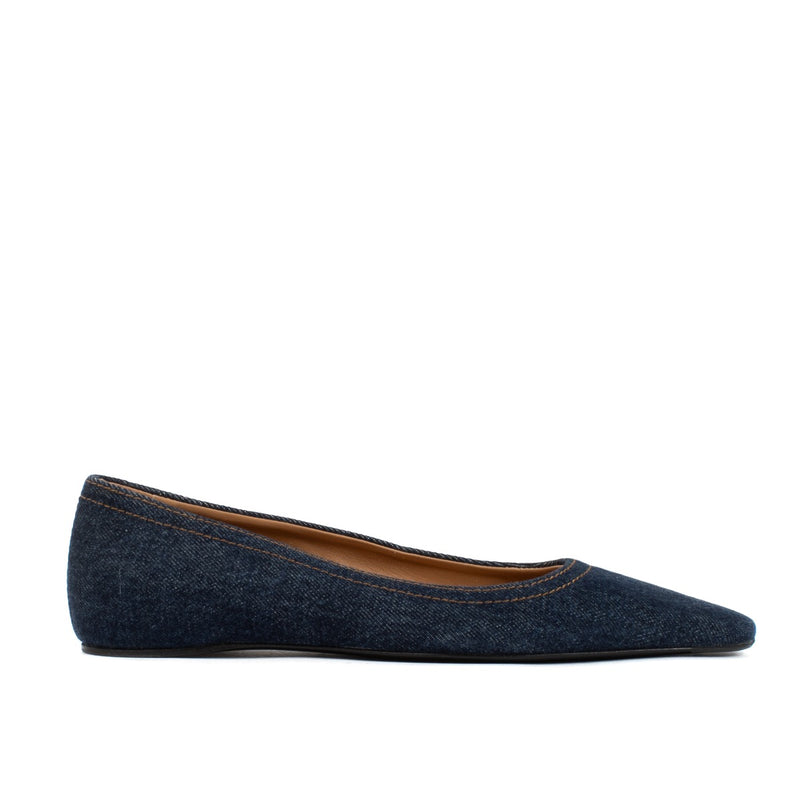 Shop safe online at Labellov in Antwerp and Knokke this 100% authentic second hand Toteme Blue Denim Square Toe Flats - Size 37