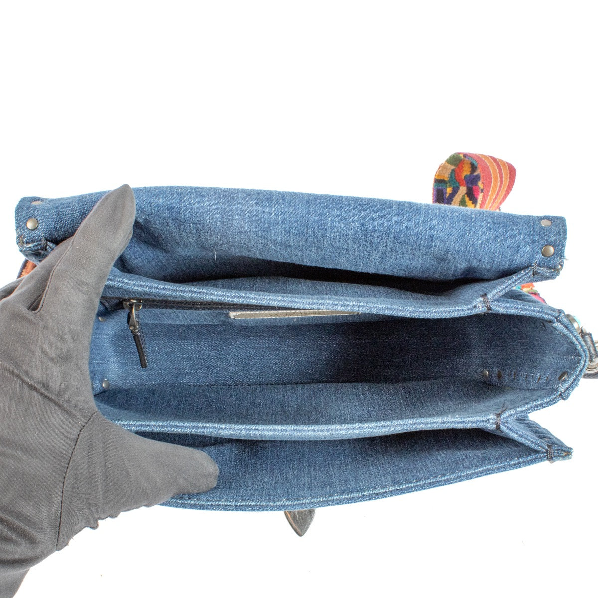 Shop safe online at Labellov in Antwerp and Knokke this 100% authentic second hand Valentino Garavani Denim Rockstud Rolling Rock Crossbody Bag