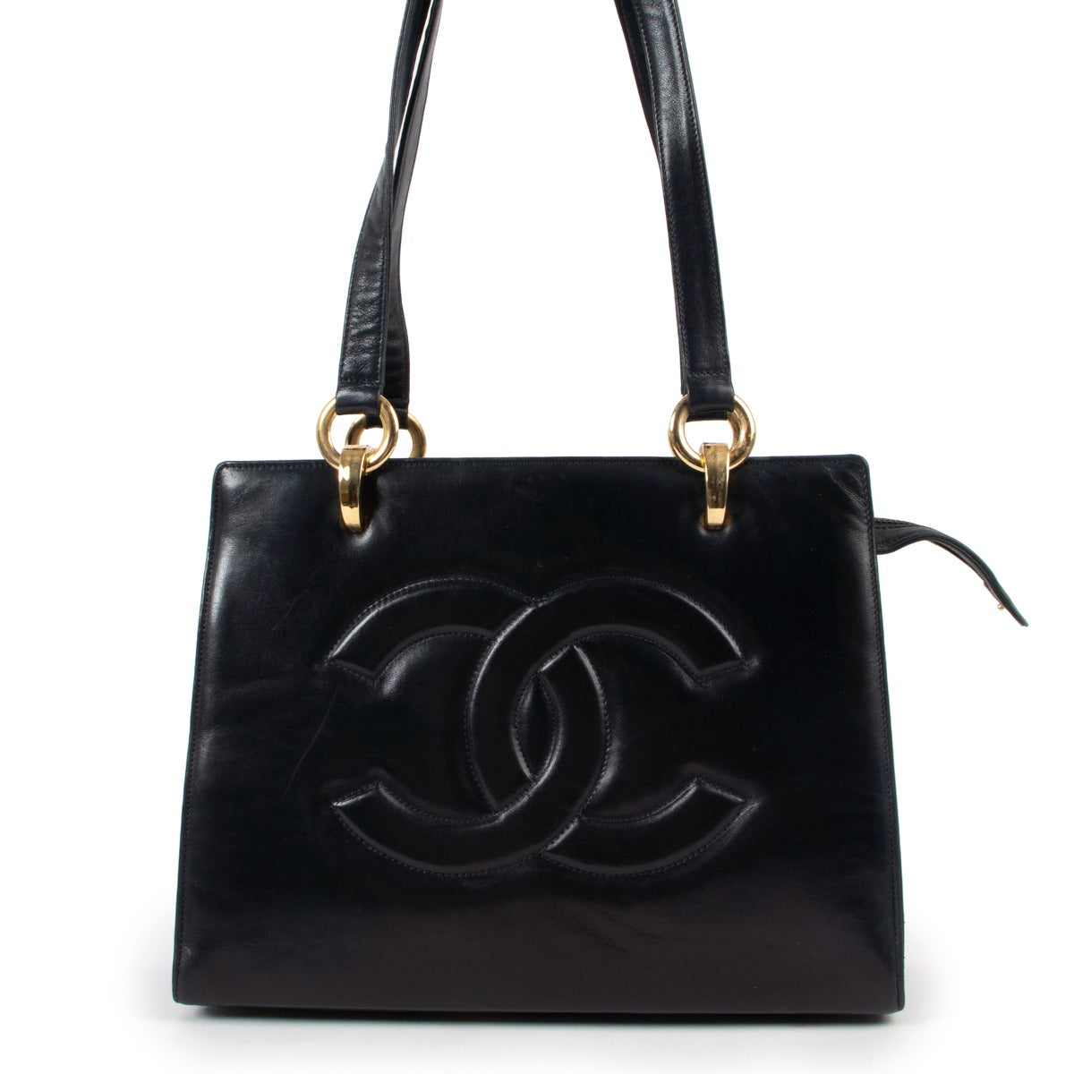 shop authentic Chanel Blue Shoulder bag at Labellov for the best price