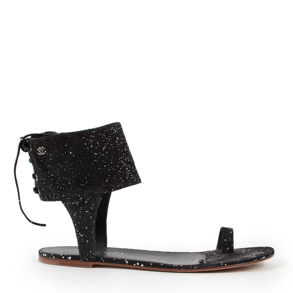Buy an authentic pair of second hand Chanel 2012 Black Sandals Size 41 in very good condition at Labellov