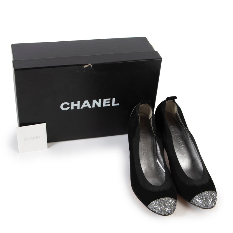 Shop authentic vintage second hand luxury Chanel Black Pumps at Labellov