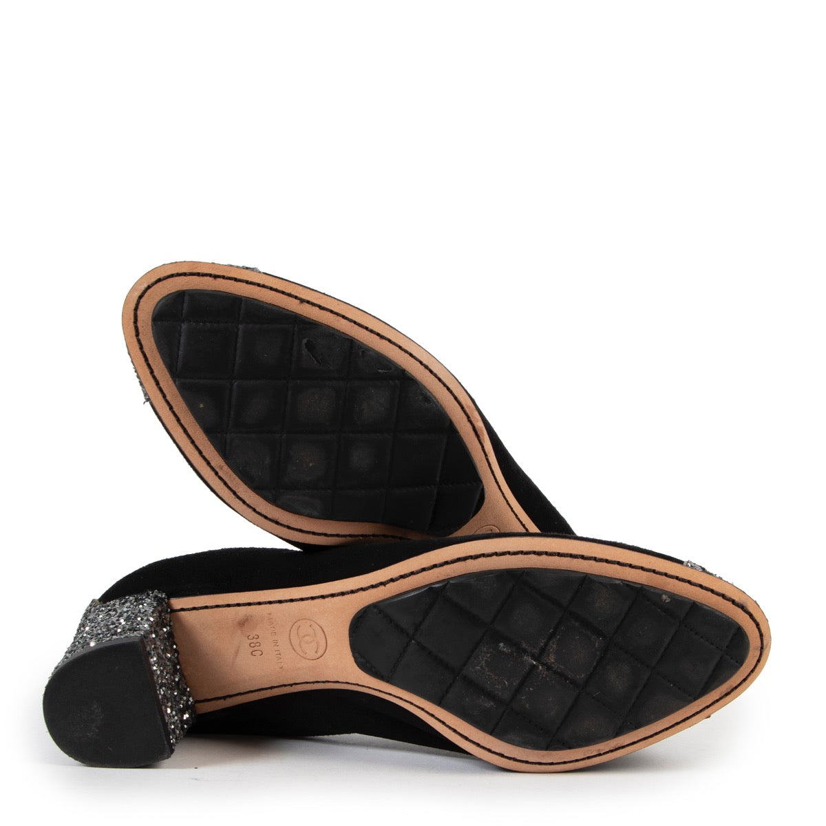 Shop authentic vintage second hand luxury Chanel Black Pumps at Labellov