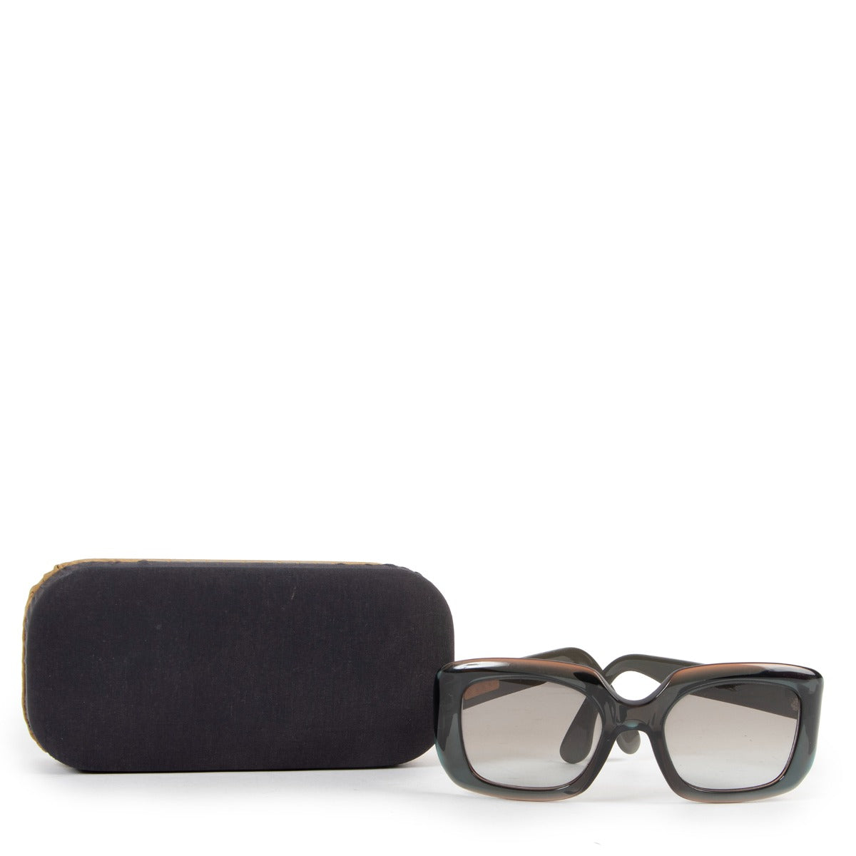 Buy now your favorite 100% authentic Marni accesoires, at Labellov.