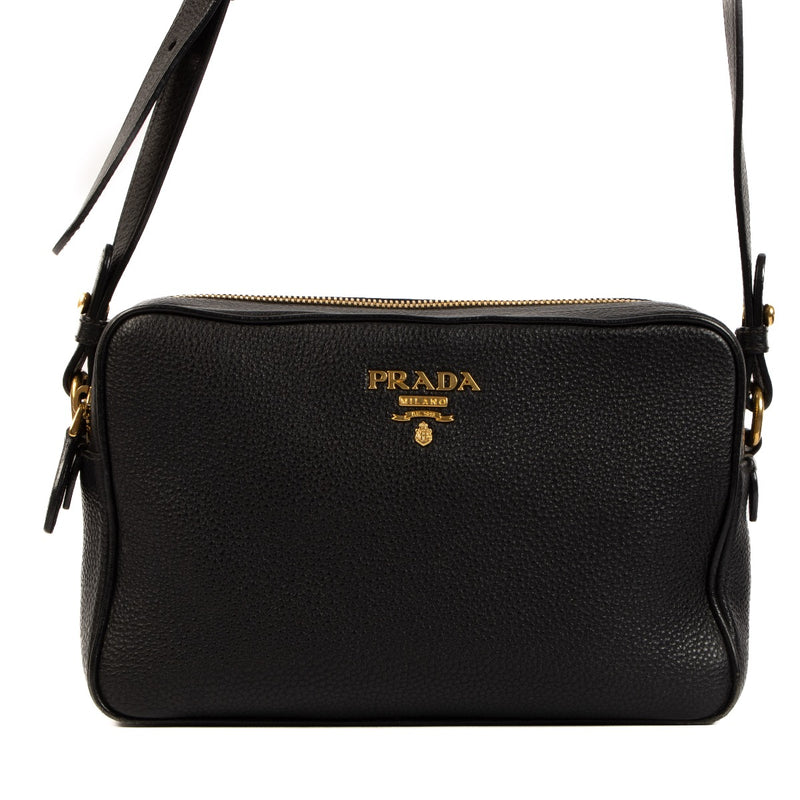 Shop safe online at Labellov in Antwerp, Brussels and Knokke this 100% authentic second hand Prada Black Vitello Daino Camera Bag