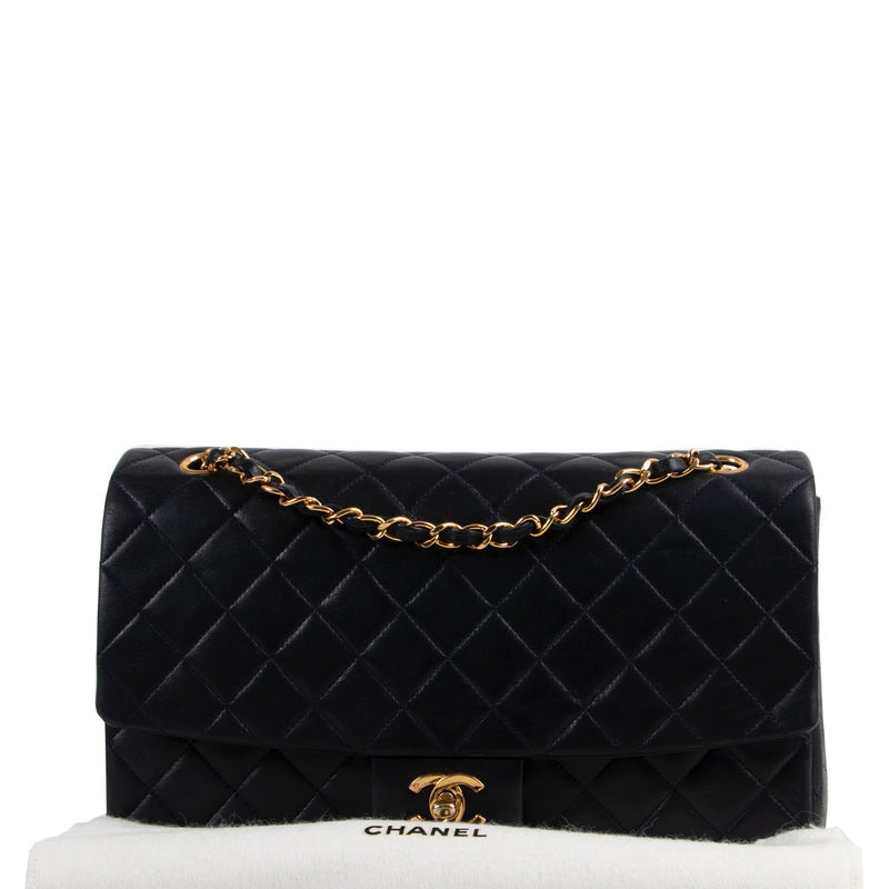 shop online vintage second hand authentic Chanel Classic flap bag at Labellov for the best price