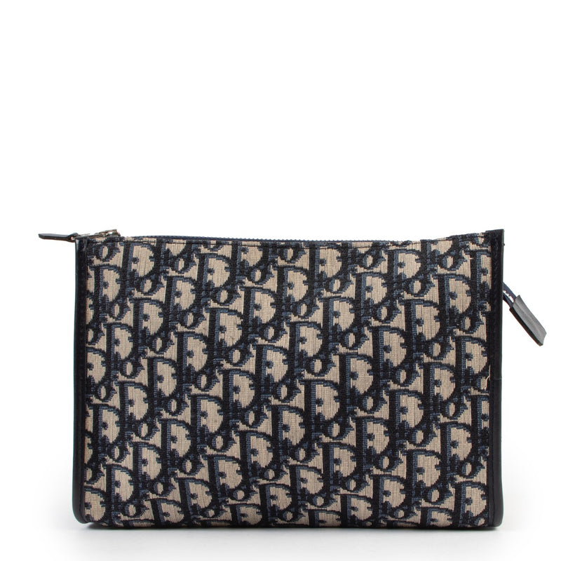 Shop safe online at Labellov in Antwerp this 100% authentic second hand Christian Dior Monogram Pochette 24cm