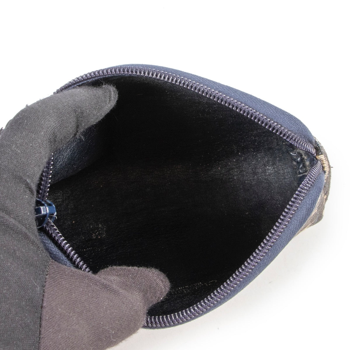 Buy an authentic second hand Christian Dior Monogram make-up bag at Labellov