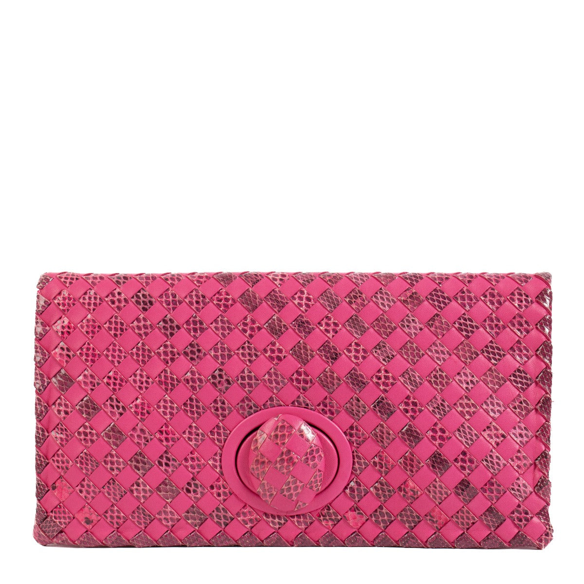 Shop safe online at Labellov in Antwerp, Brussels and Knokke this 100% authentic second hand Bottega Veneta Pink Intrecciato Karung Snakeskin Clutch
