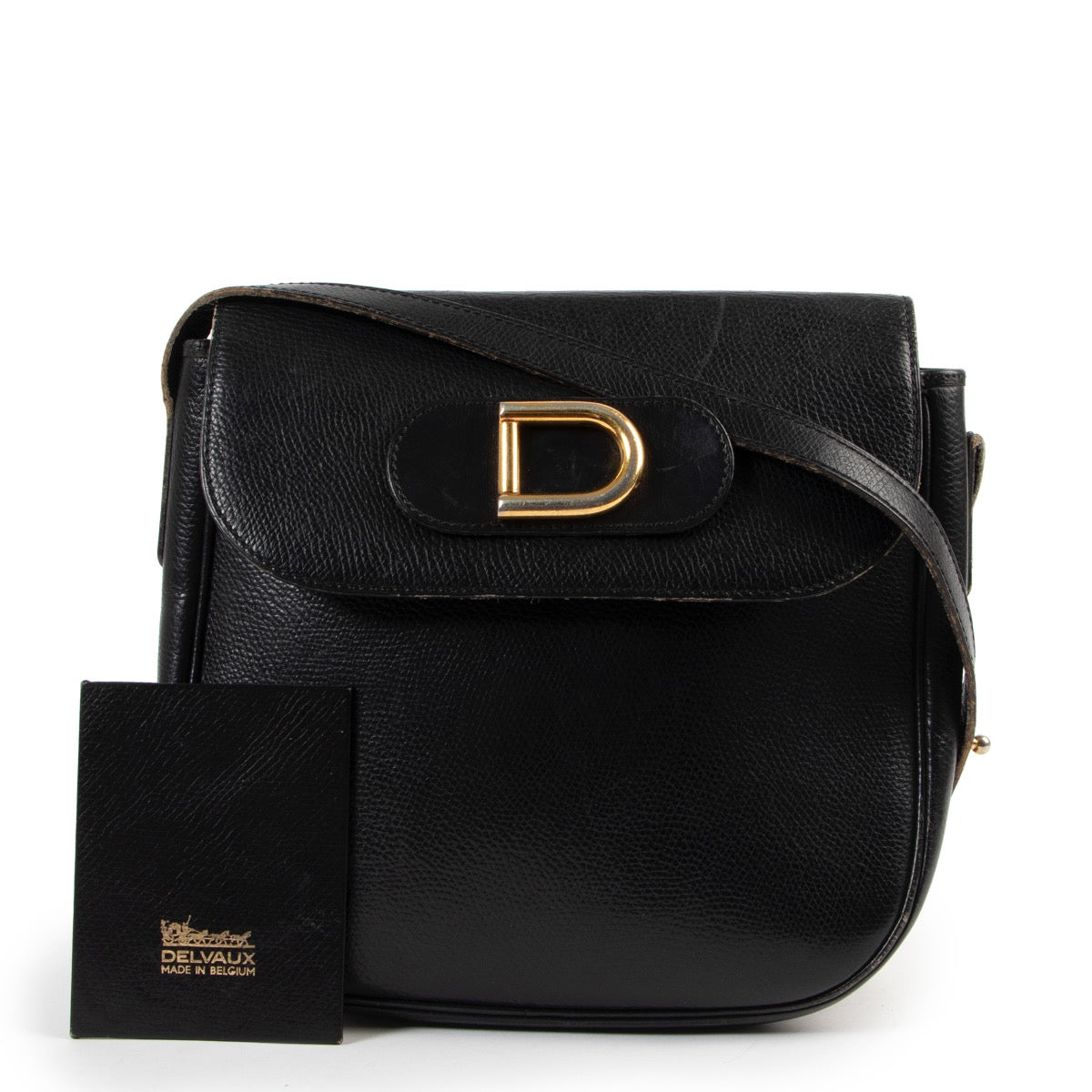 Shop safe online at Labellov in Antwerp this 100% authentic second hand Delvaux Black Leather D Crossbody