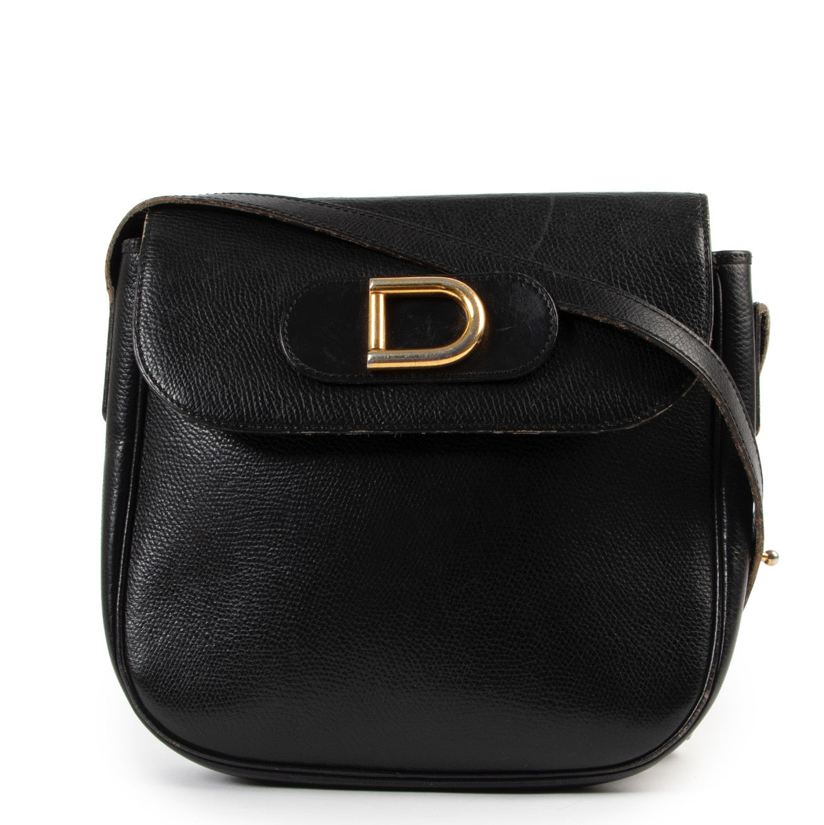 Shop safe online at Labellov in Antwerp this 100% authentic second hand Delvaux Black Leather D Crossbody
