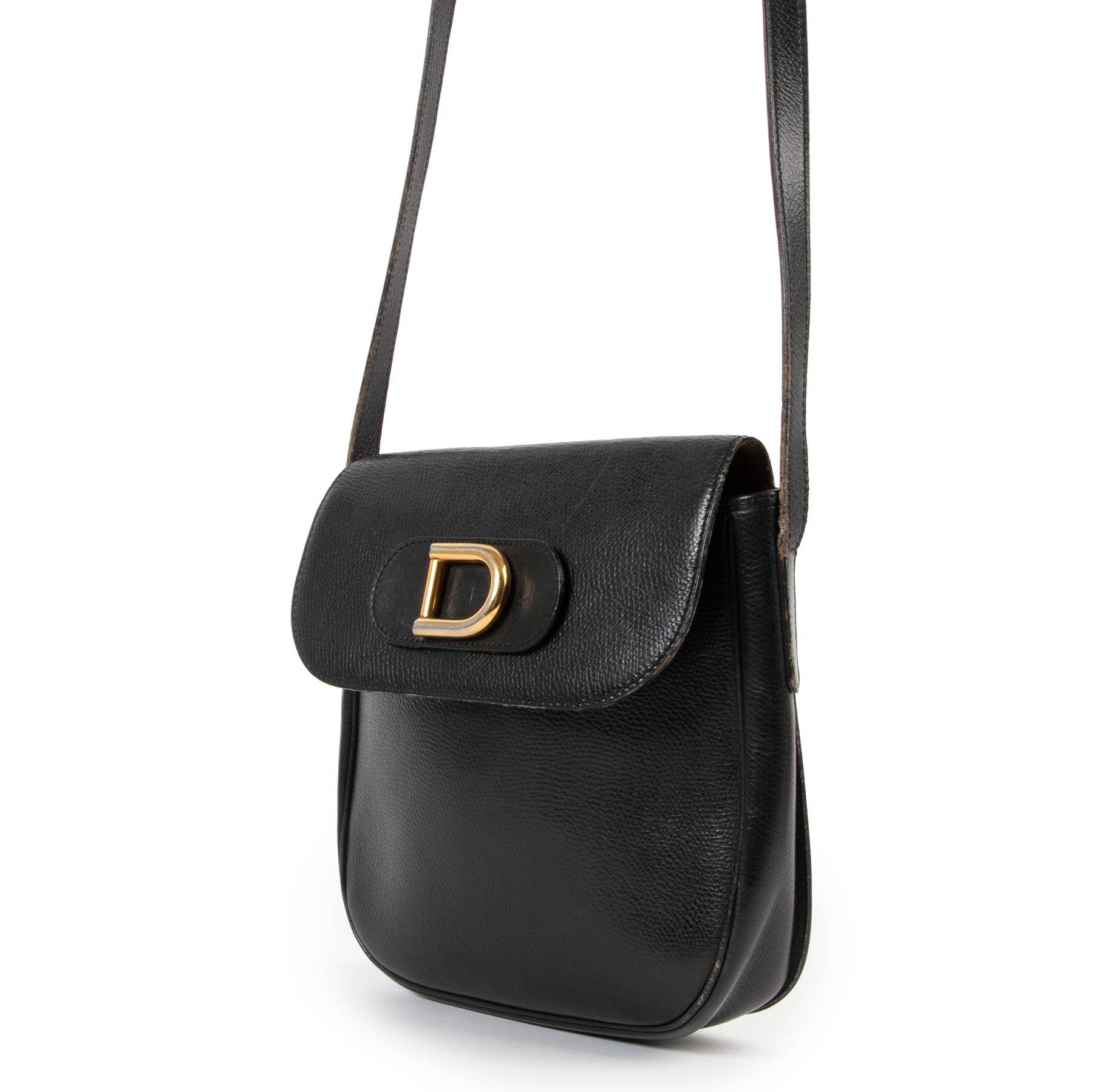 Shop safe online at Labellov in Antwerp this 100% authentic second hand Delvaux Black Leather D Crossbody