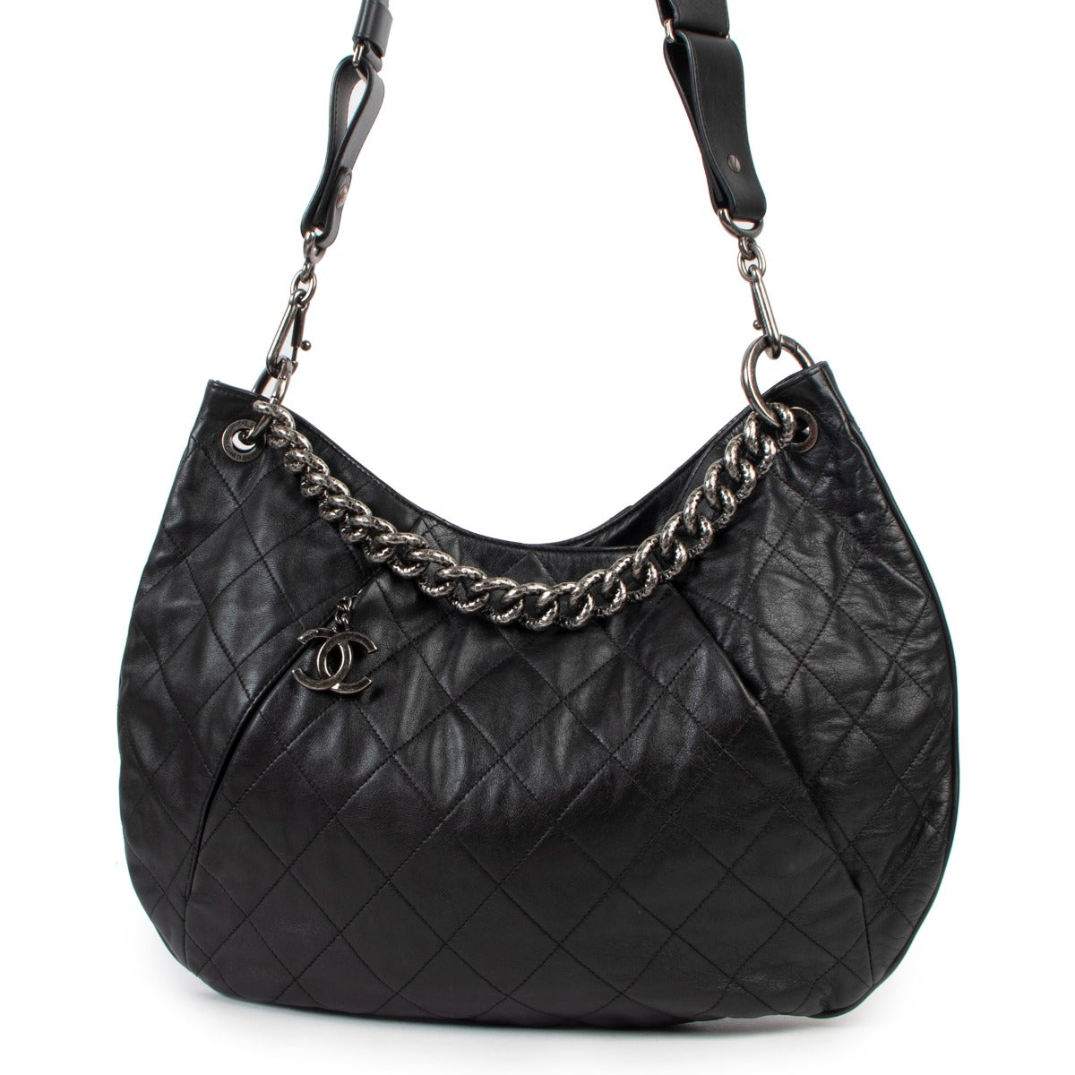 Second hand Chanel Black Quilted Calfskin Coco Pleats Hobo Bag at Labellov