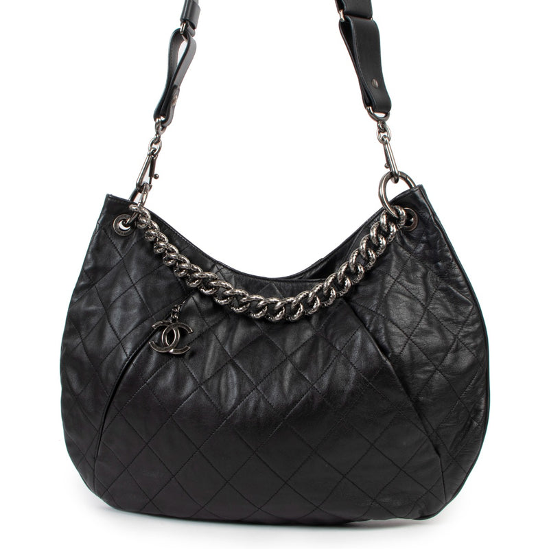 Second hand Chanel Black Quilted Calfskin Coco Pleats Hobo Bag at Labellov