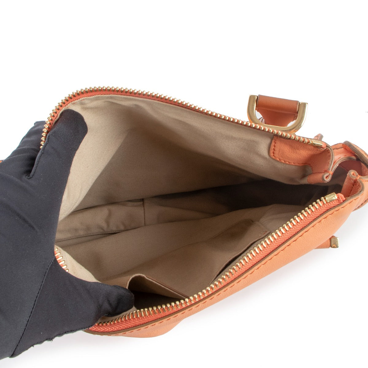 Shop now for your pre-loved, 100% authentic Chloé bags, at Labellov.