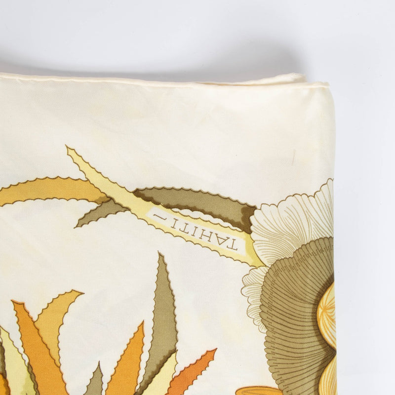 Authentic pre-loved Hermès Silk Tahiti 90 Scarf on Labellov.com