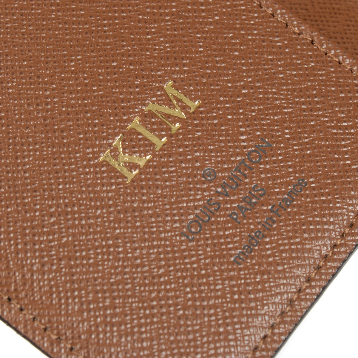Shop safe online at Labellov in Antwerp, Brussels and Knokke this 100% authentic second hand Louis Vuitton Monogram Canvas Agenda Cover. Veilig online tweedehands authentieke Louis Vuitton Monogram Canvas Agenda cover kopen bij Labellov.