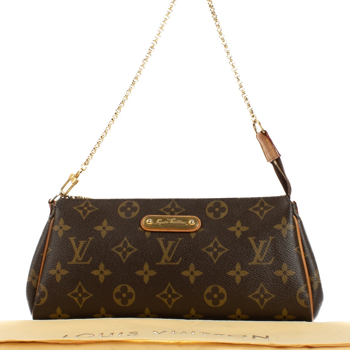 Shop safe online at Labellov in Antwerp, Brussels and Knokke this 100% authentic second hand Louis Vuitton Monogram Eva Pochette Clutch