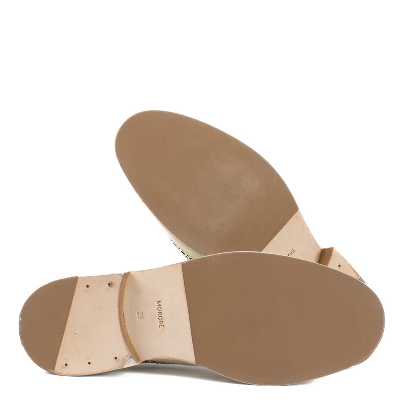 shop 100% authentic second hand Morobe White Brogue Genevieves Flats - Size 39 on Labellov.com