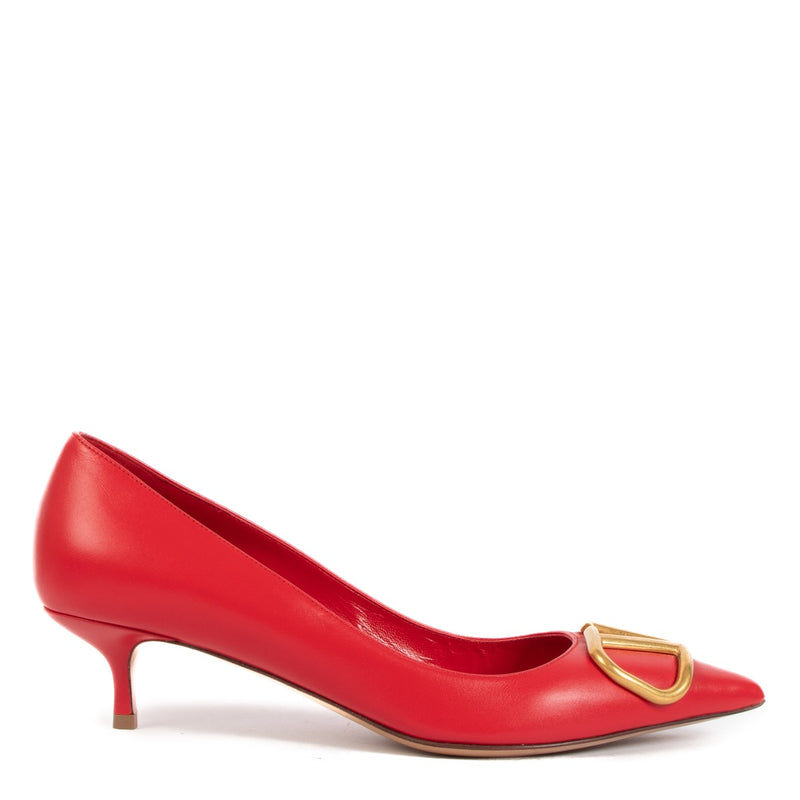Shop safe online at Labellov in Antwerp these 100% authentic second hand Valentino Garavani Bright Red Leather VLogo Pumps - size 38,5