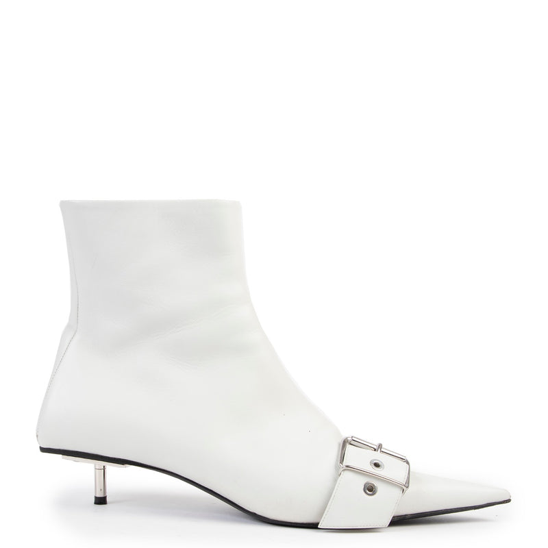 Buy an authentic pair of second hand Balenciaga white belt leather ankle boots size 40 at Labellov