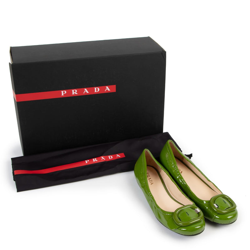 Ballerina's in green patent leather