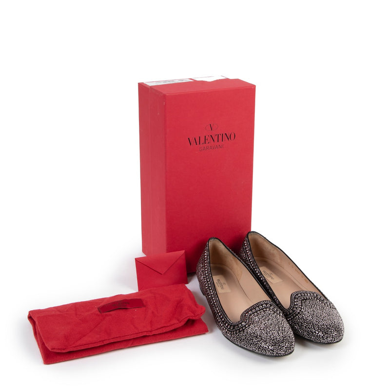 Buy an authentic pair of second hand Valentino black flats size 40 at Labellov