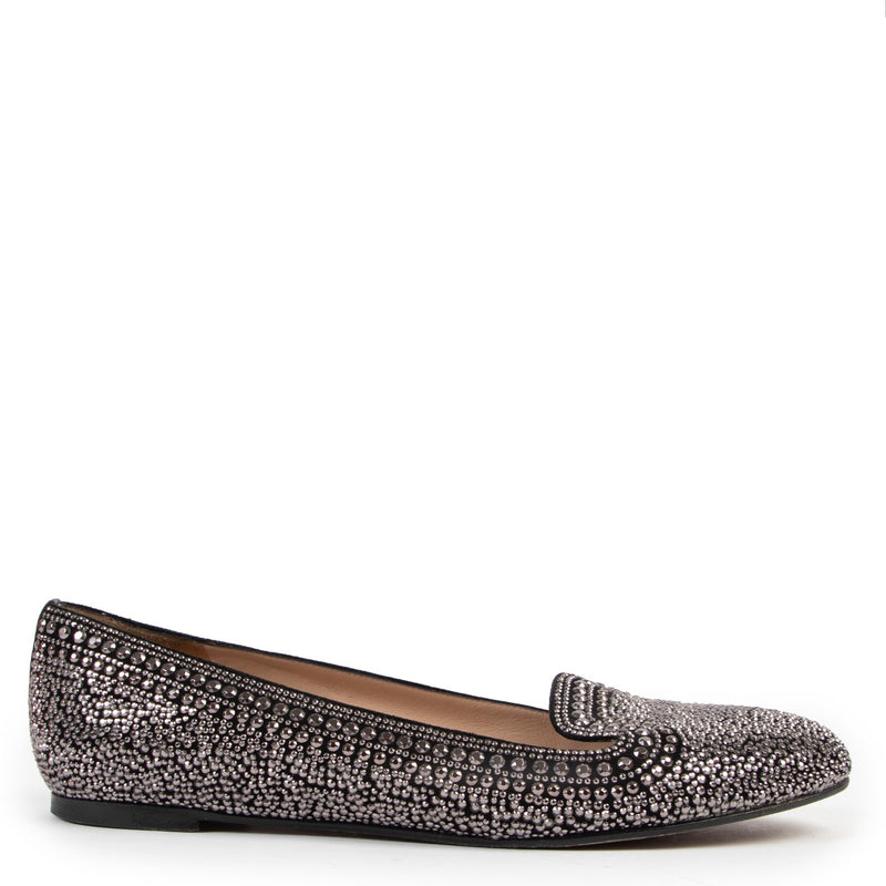 Buy an authentic pair of second hand Valentino black flats size 40 at Labellov
