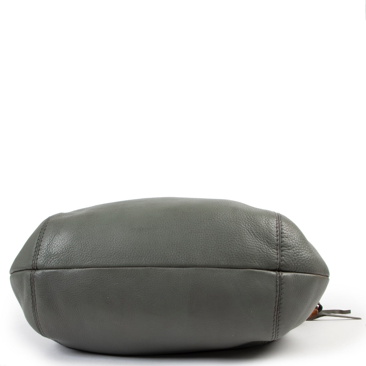 Buy an authentic second hand Gucci grey shoulder bag at Labellov