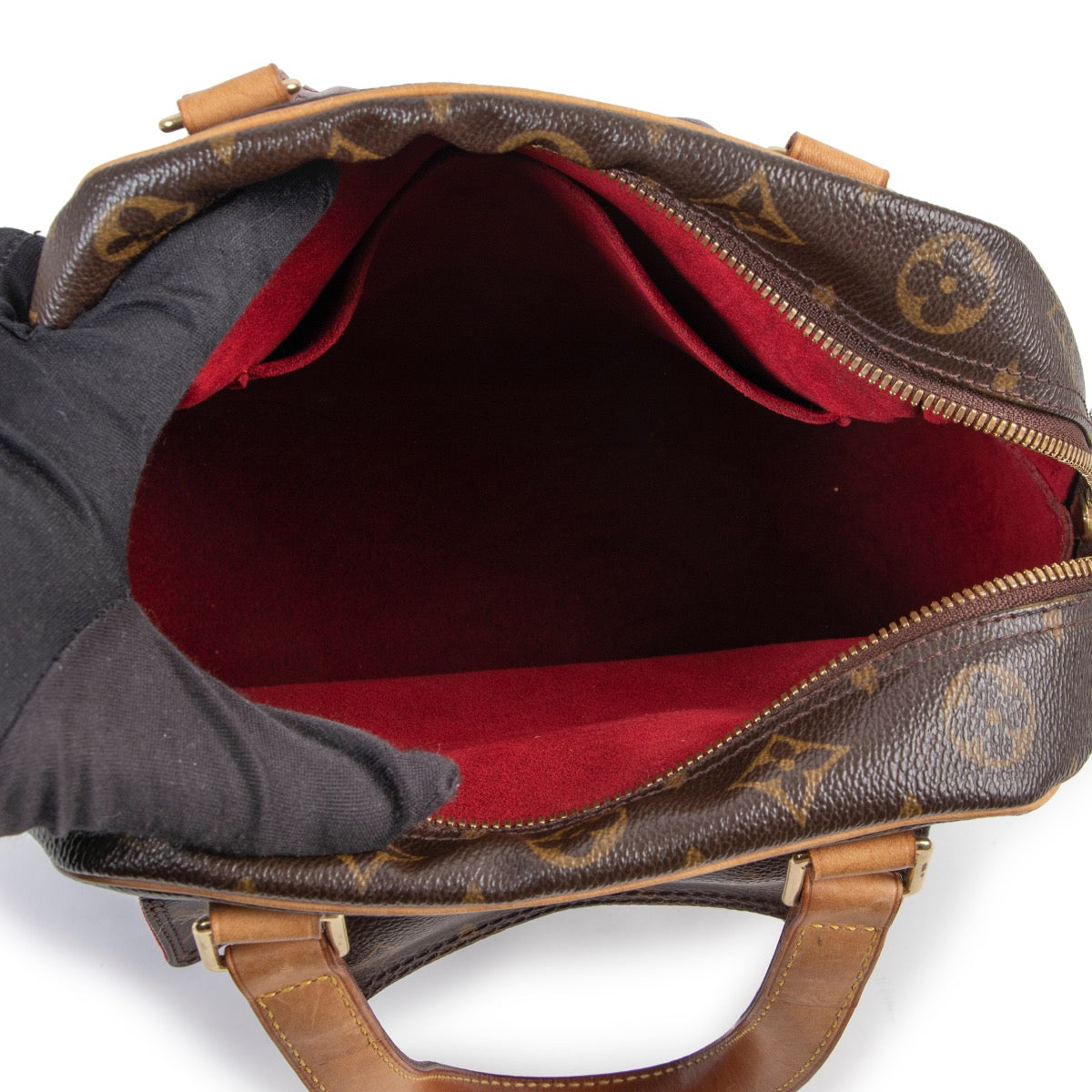 Shop safe online at Labellov in Antwerp this 100% authentic second hand Louis Vuitton Monogram Canvas Excentri-Cite Top Handle