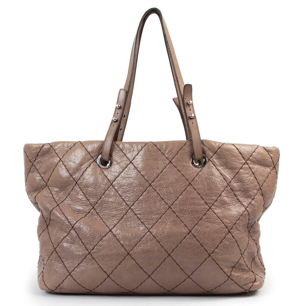 Shop safe online at Labellov in Antwerp this 100% authentic second hand Chanel Taupe Quilted Glazed Leather On-The-Road Shoulder Bag