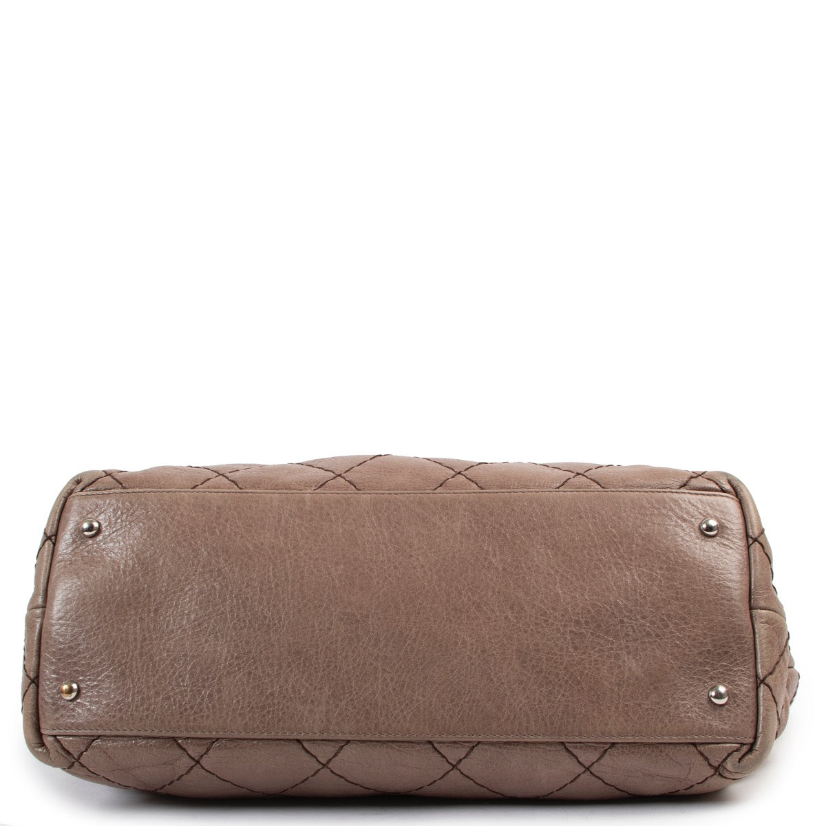 Shop safe online at Labellov in Antwerp this 100% authentic second hand Chanel Taupe Quilted Glazed Leather On-The-Road Shoulder Bag