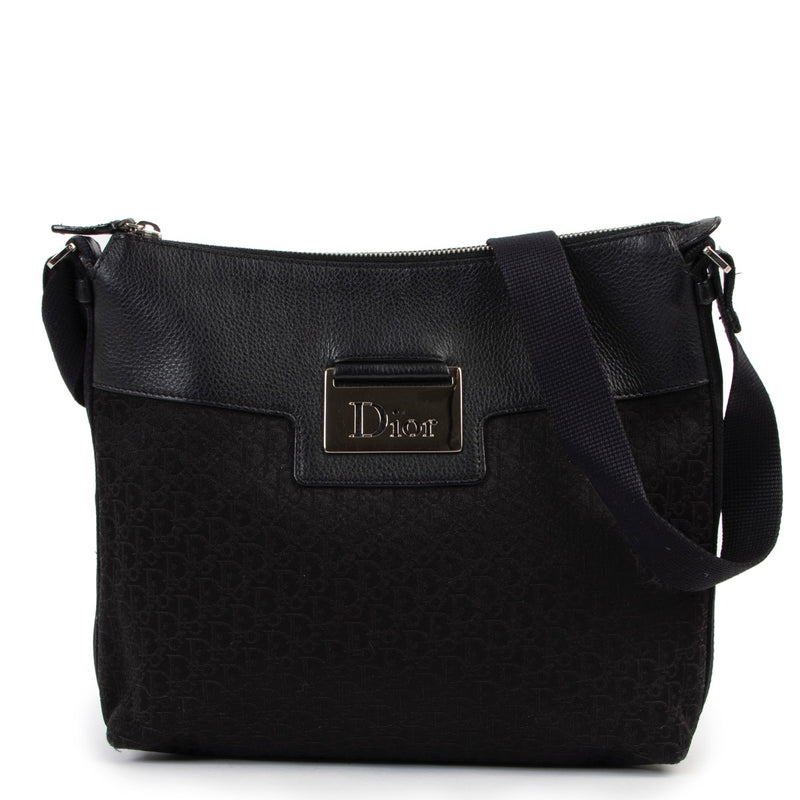 Shop safe online at Labellov in Antwerp this 100% authentic second hand Christian Dior Black Canvas Crossbody
