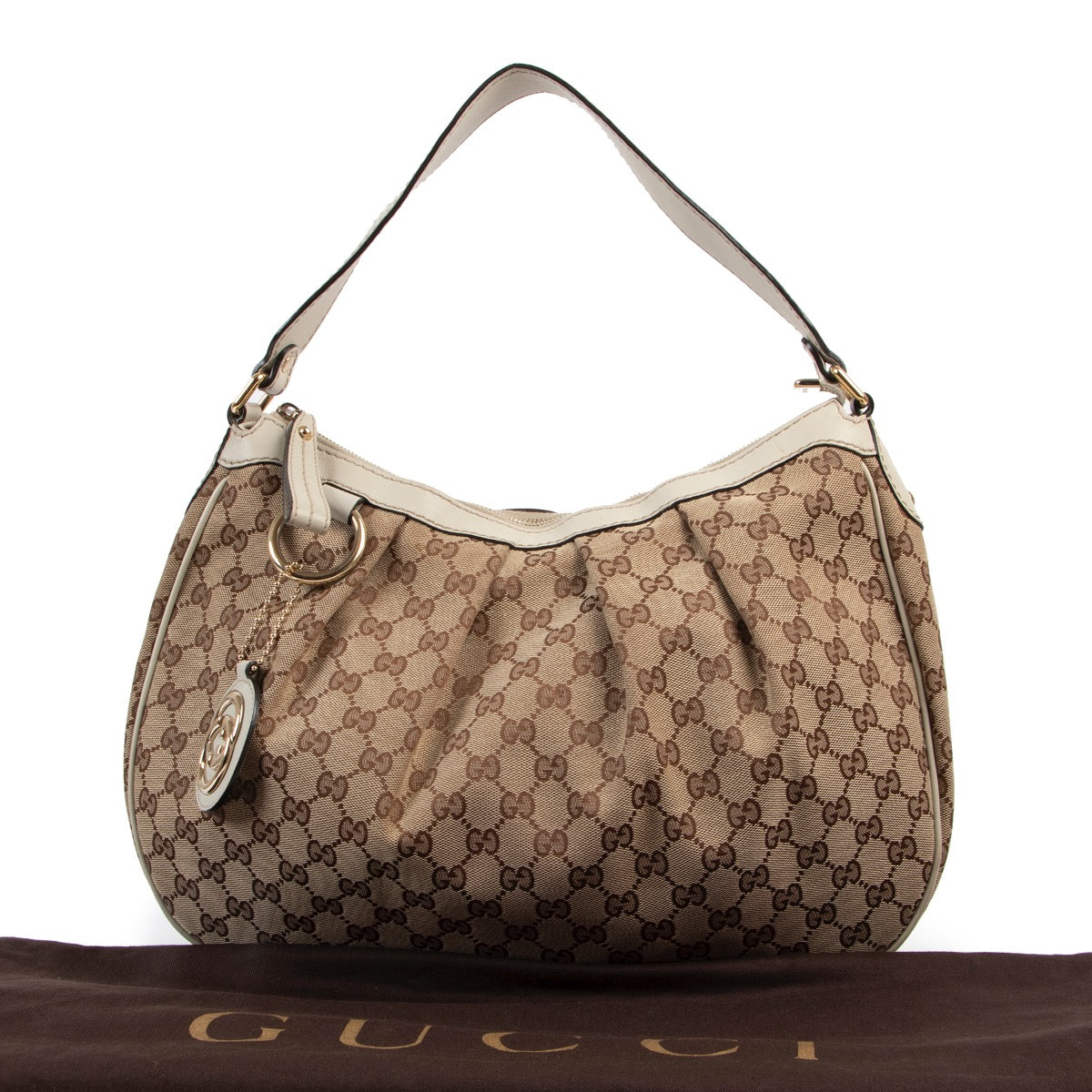 Shop safe online at Labellov in Antwerp this 100% authentic second hand Gucci Monogram Canvas Shoulder Bag