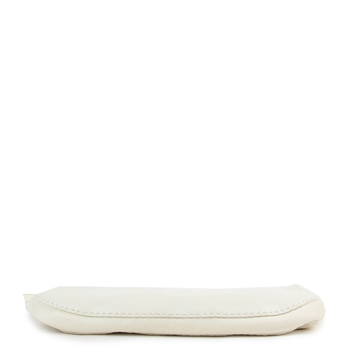 Shop safe online at Labellov in Antwerp this 100% authentic second hand Celine White Nappa Lambskin Chain Crossbody Bag