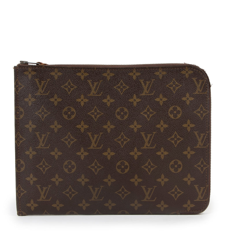 Buy an authentic second hand Louis Vuitton Monogram Etui Voyage MM in good condition at Labellov.com