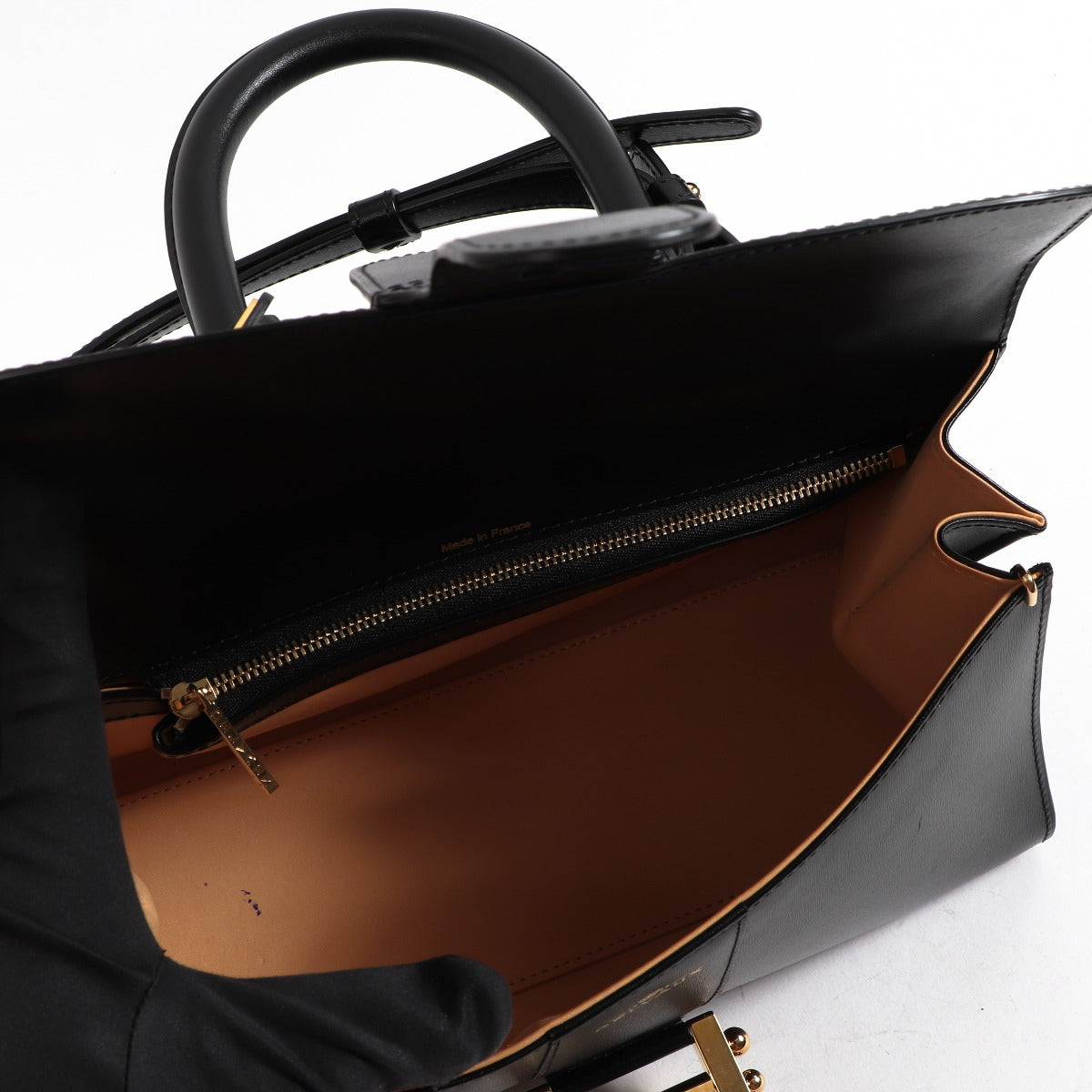 Buy an authentic second-hand Delvaux Black Calfskin East West Top Handle Bag in very good condition at Labellov in Antwerp.