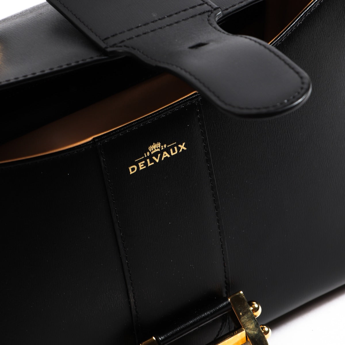Buy an authentic second-hand Delvaux Black Calfskin East West Top Handle Bag in very good condition at Labellov in Antwerp.